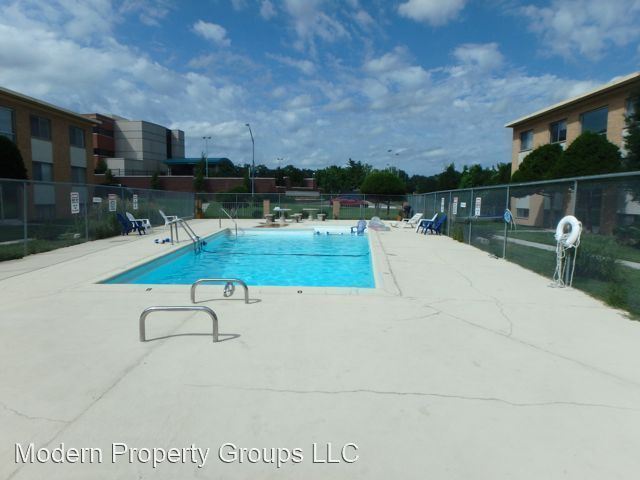 Building Photo - 1728 E Broadway