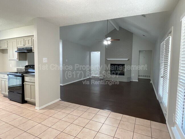 Building Photo - 459 Little Valley Ct