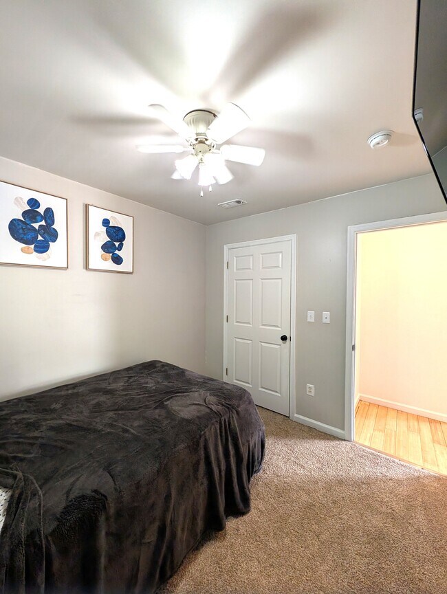 Building Photo - 113 Callahan Dr