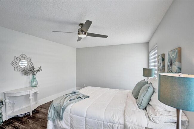 Building Photo - 21464 Bridgeview Dr