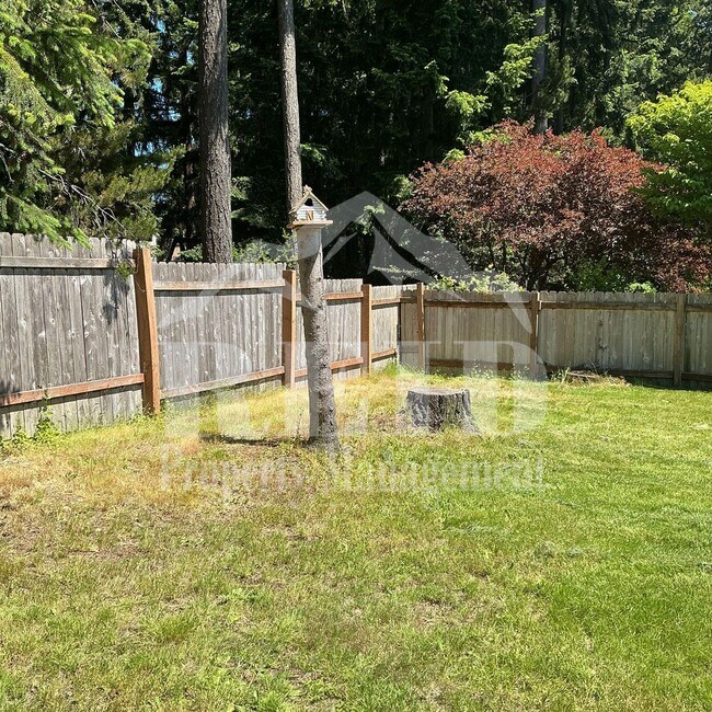 Building Photo - SILVERDALE - 4BED 3 BATH HOME HEART OF SILVERDALE