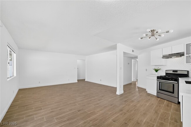 Building Photo - 5111 Orinda Ave