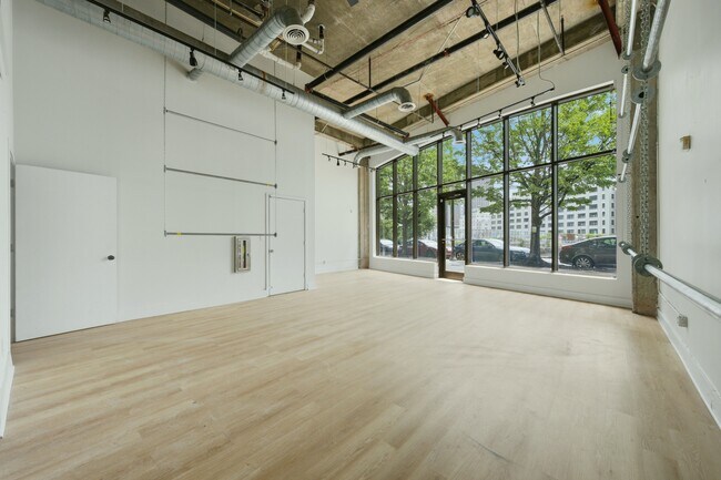 Building Photo - 333 Nelson St SW