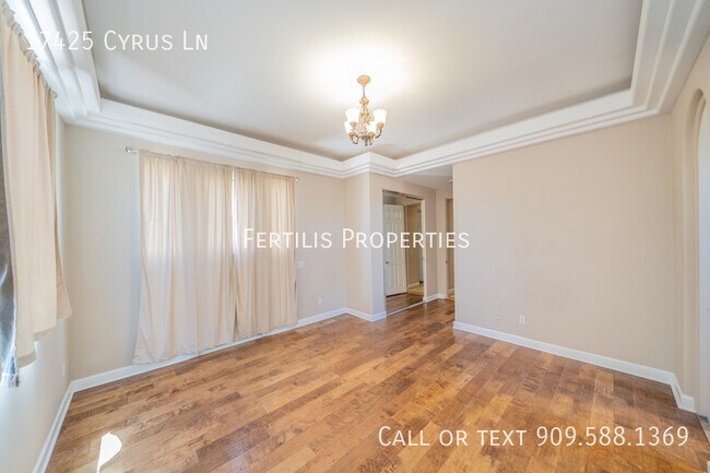 Building Photo - 17425 Cyrus Ln