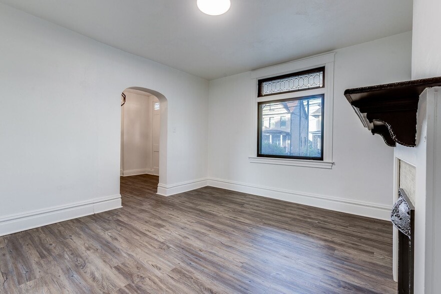 Building Photo - 1430 Rockland Ave