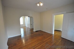 Building Photo - 2185 Summit St