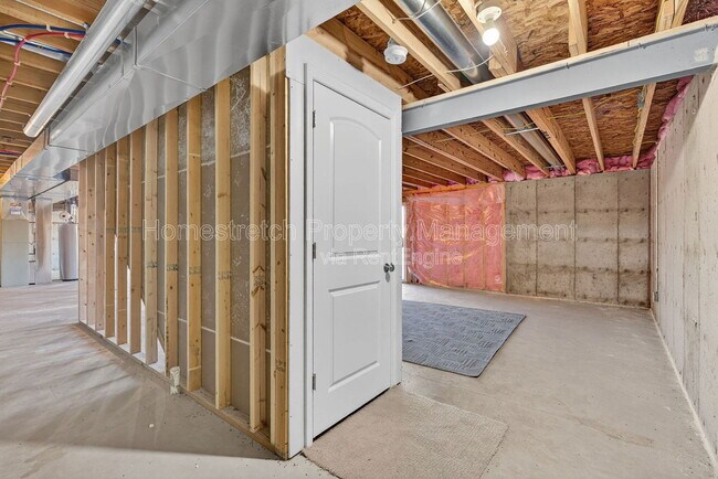 Building Photo - 401 Falcons Prey