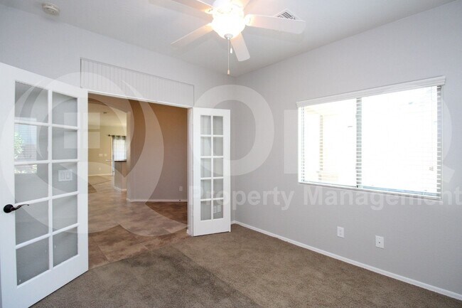Building Photo - 2749 E Rakestraw Ln