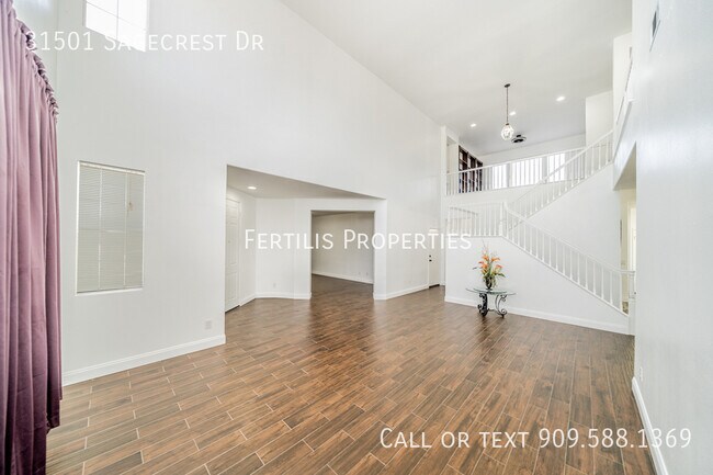 Building Photo - 31501 Sagecrest Dr