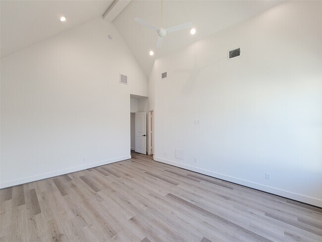 Building Photo - 7705 Earl Rudder Wy