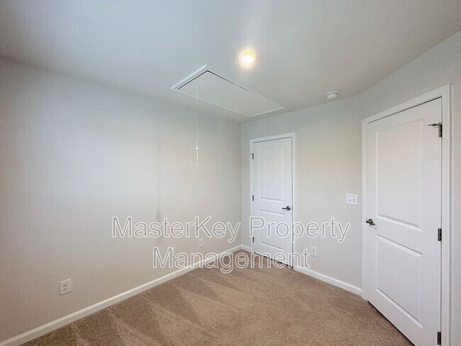 Building Photo - 466 Brier Summit Pl