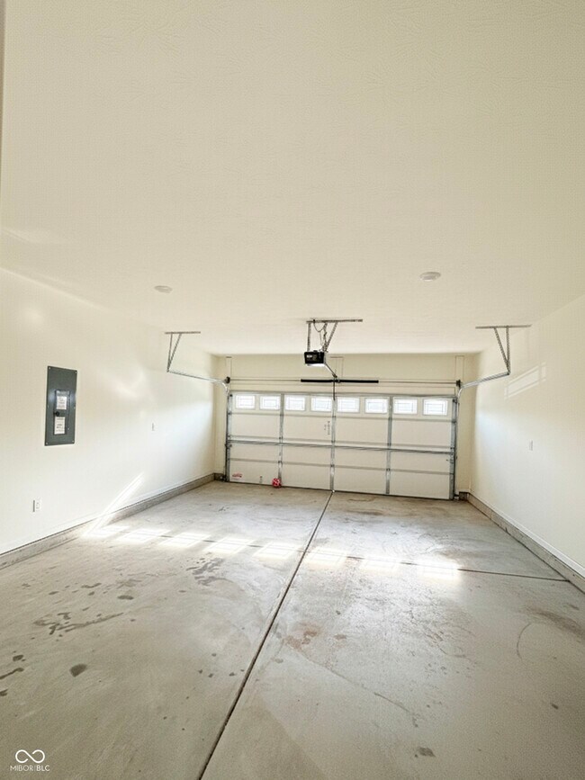 Building Photo - 6388 Yuma Ct