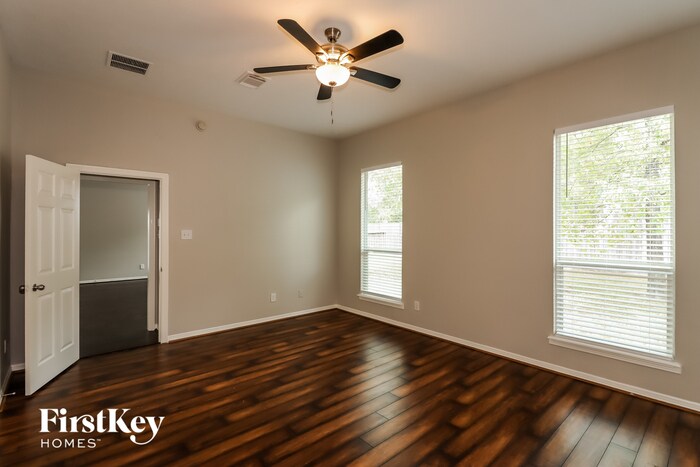 Building Photo - 1023 Casting Springs Way