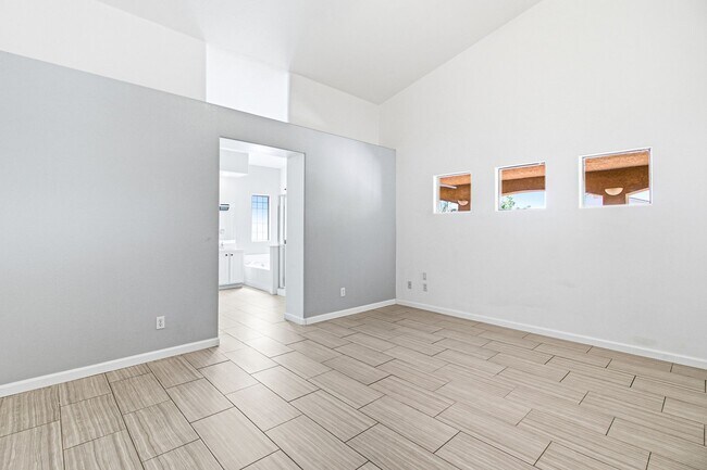 Building Photo - 8111 Desert Cloud Ave