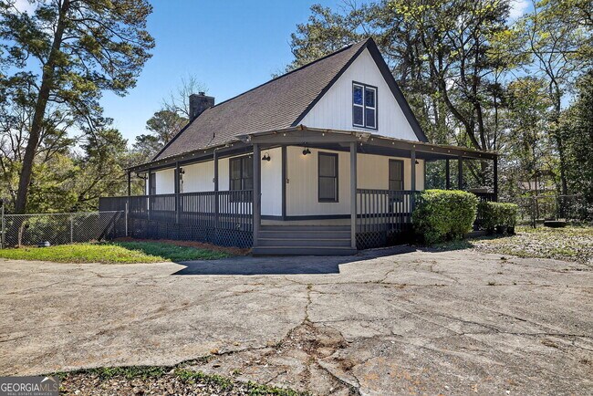 Building Photo - 720 Corbin Ave