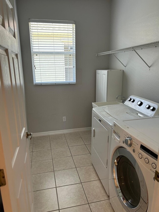 Building Photo - 4630 Portage Trail