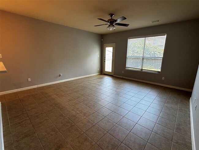 Building Photo - 2212 Buffalo Tundra Dr