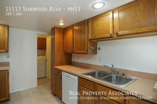 Building Photo - 15113 Sunwood Blvd