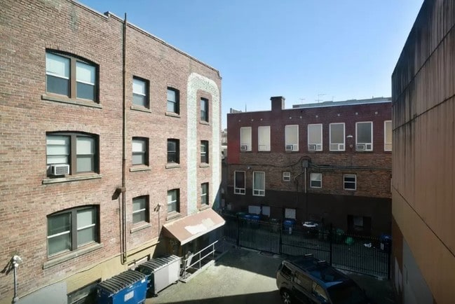 Building Photo - 4522 Brooklyn Ave NE