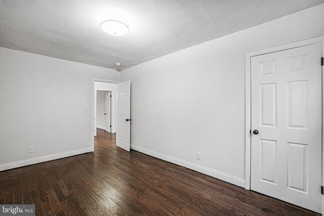 Building Photo - 3158 Westover Dr SE