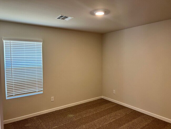 Building Photo - Brand New Spacious 4 Bedroom Home in Musta...