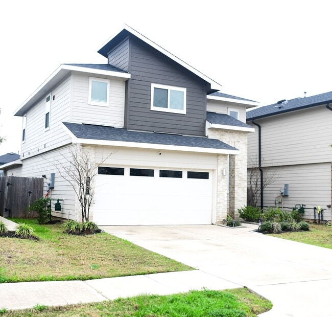 Building Photo - 2821 Chase Cross Ln