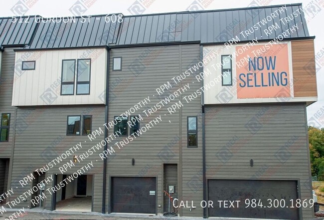 Building Photo - 512 Gordon St