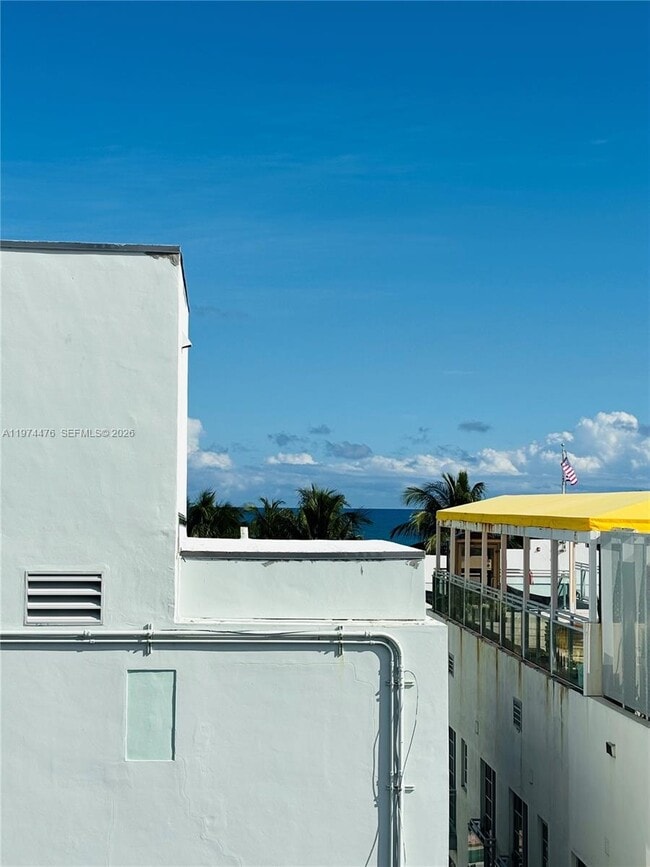 Building Photo - 1255 Collins Ave