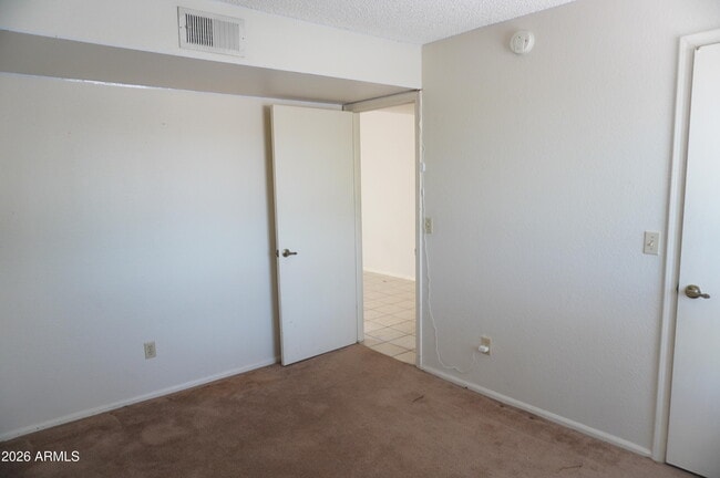 Building Photo - 10610 S 48th St