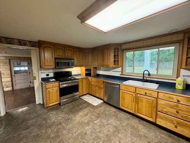 Building Photo - 200 E Glendora Dr