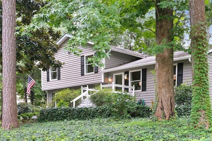 Building Photo - 130 Cains Cove Dr