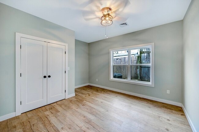 Building Photo - 525 Harrison Ave