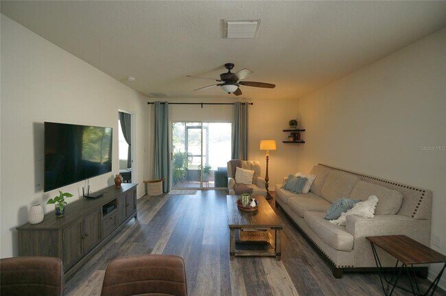 Building Photo - 11124 Leland Groves Dr