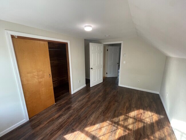 BR 4 - 213 Russell St