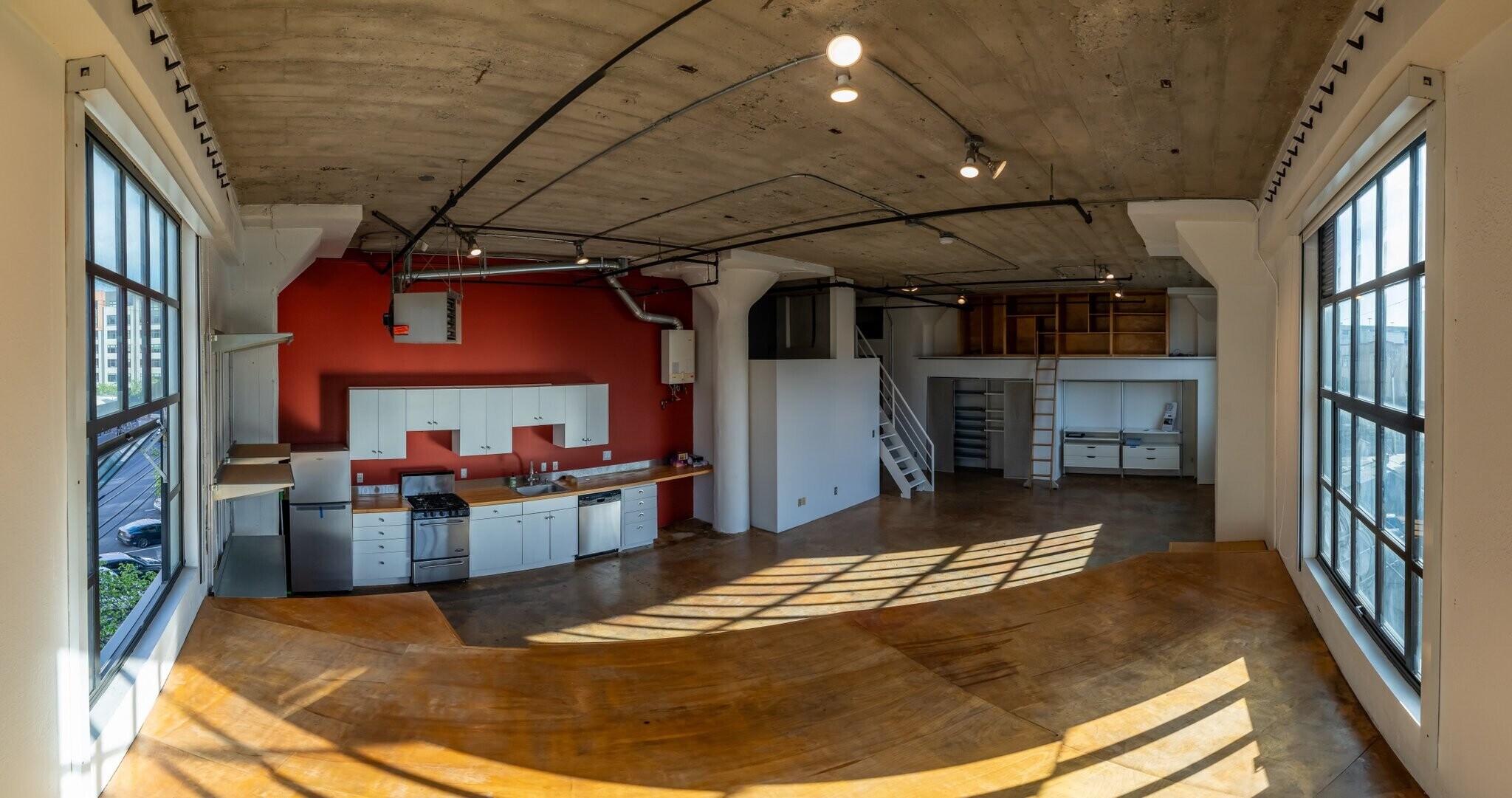 Building Photo - 247 4th St