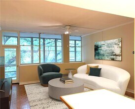 Building Photo - 3060 Pharr Ct N Northwest