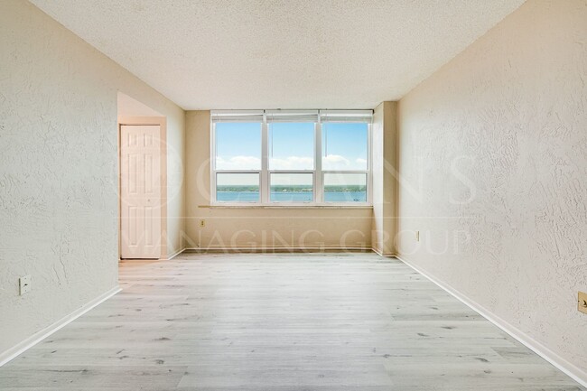 Building Photo - Oceanfront 2BR/2BA High-Rise Condo – Dayto...