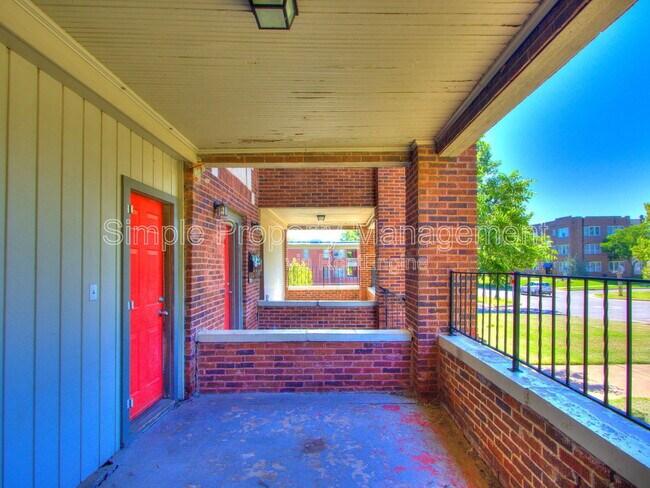 Building Photo - 201 NW 17th St