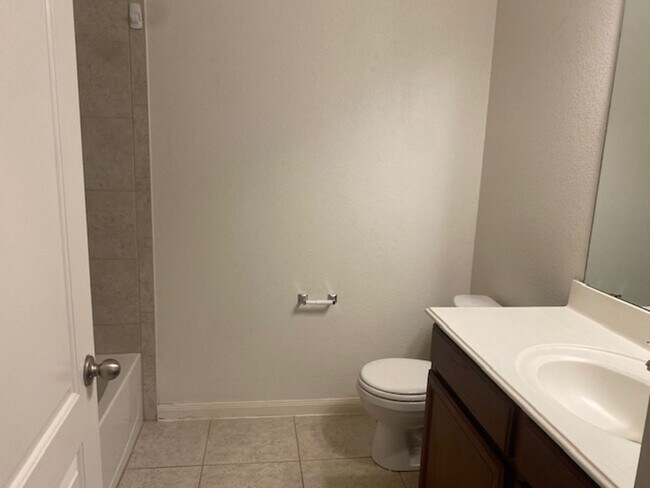 Building Photo - Awesome in Anna