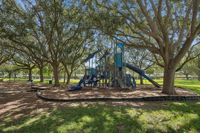 Building Photo - 67 Kingfisher Way