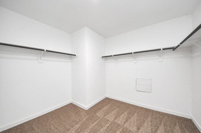 Building Photo - 1618 Westway Dr