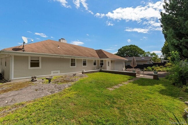 Building Photo - 46 Sylvan Rd