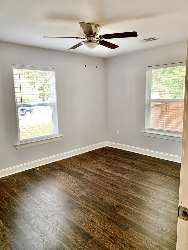 Bedroom 2 - 4610 Keystone St