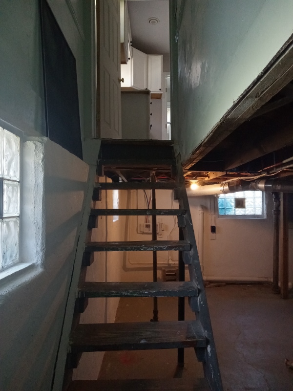 Building Photo - 2116 Rugby Rd