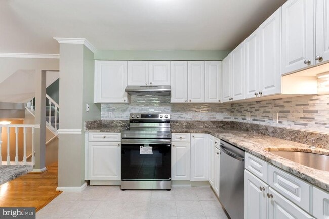 Building Photo - 10603 Tuppence Ct