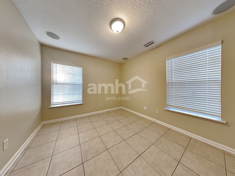 Building Photo - 9684 Hazel Lake Dr