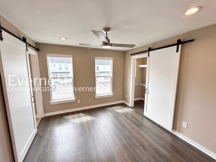 Building Photo - 207 Jeffries Wy