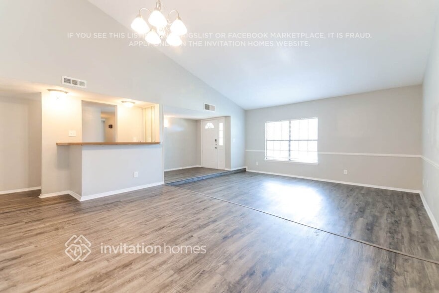Building Photo - 421 Kingsbridge Dr