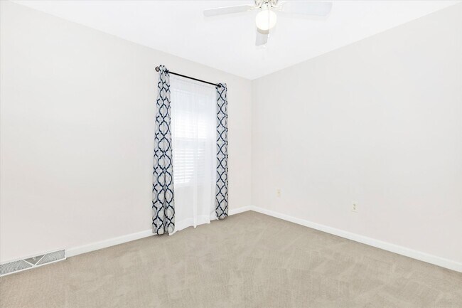 Building Photo - New Market West Rental