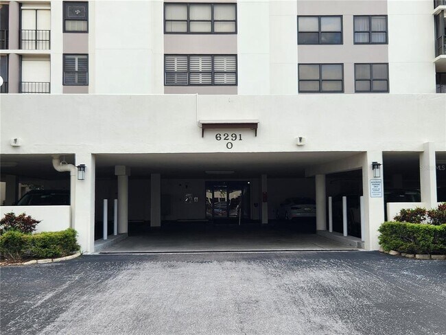 Building Photo - 6291 Bahia Del Mar Cir N